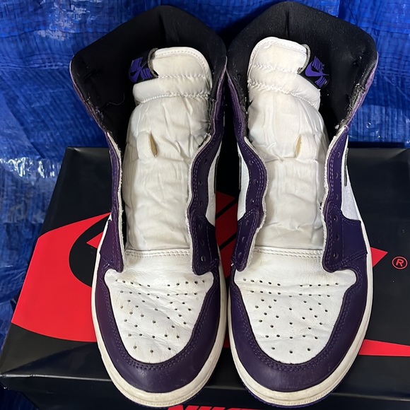 Air Jordan 1 retro high og lightly used good condition price is negotiable - Picture 2 of 9